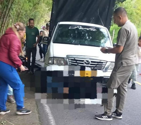 Reportan muerte de motociclista tras choque en vía que comunica a Manizales con el norte de Caldas