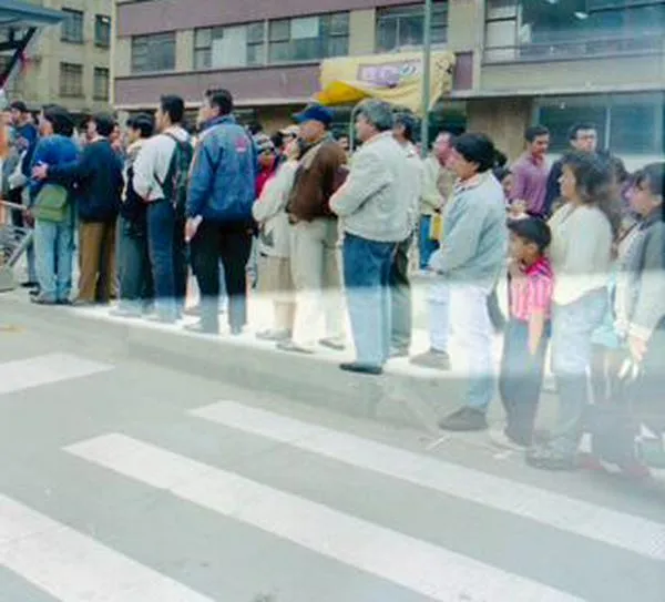 Así fue el día que nació TransMilenio: fotos inéditas de su inauguración hace 25 años