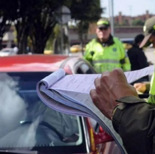 Conductores recibirán multa de más de $ 300.000 por detalle con la placa 