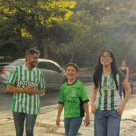 Empresa prendió la Navidad con valor único para familias, clave para esta época decembrina. También se refleja en hinchas de Atlético Nacional.