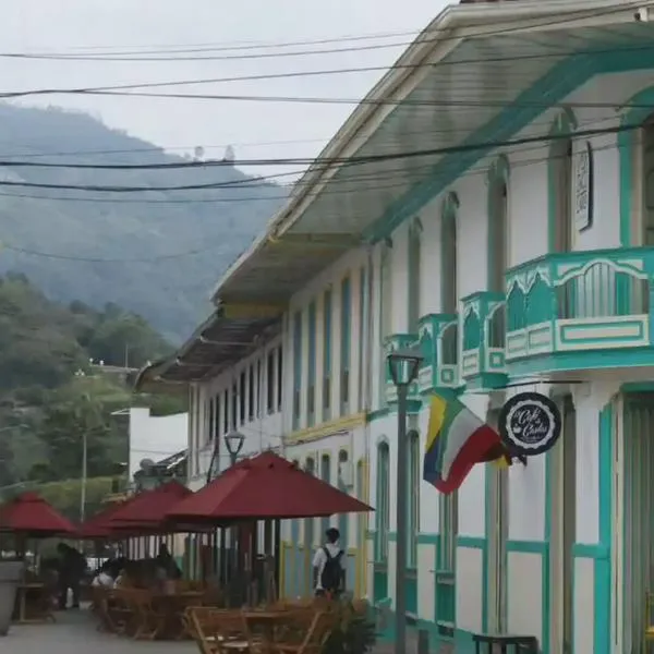 Hacer arte, juntarse, resistir