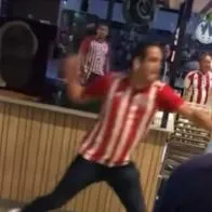Hinchas del Junior se pelearon celebrando el título de Liga en público