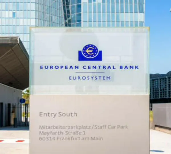 Banco Central Europeo deja sin cambios los tipos y revisa al alza sus proyecciones
