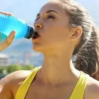 Cuáles son los riesgos de consumir en exceso sueros hidratantes en el cuerpo