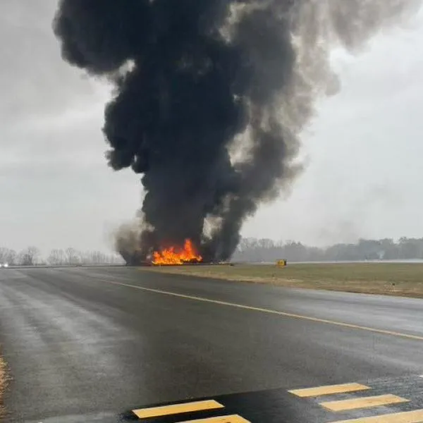 Accidente de avión de Greg Biffle, corredor de Nascar, en el aeropuerto de Carolina del Norte. Se habla de 5 fallecidos