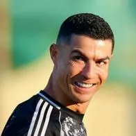 Cristiano Ronaldo mostró su marcado abdomen y enciende las redes sociales