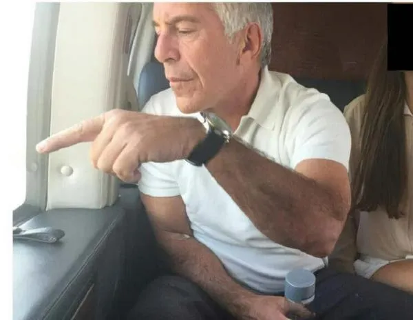 Archivos Epstein: plazo para su desclasificación vence este viernes; revelan nuevas fotos del depredador sexual