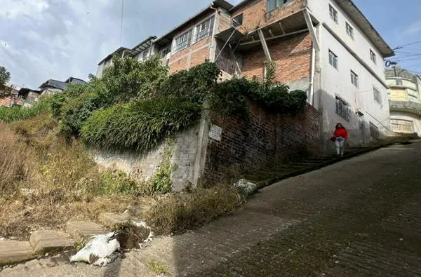 Lote abandonado en Anserma (Caldas) preocupa a residentes dicen que genera inseguridad, basuras y ratones