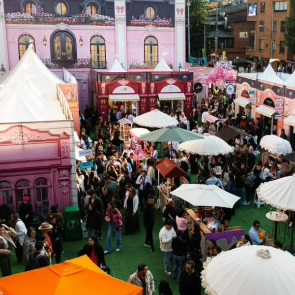 Parque de la 93 se viste de Navidad con la feria Eva que sorprende a bogotanos