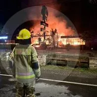 Video | Fuerte incendio consumió reconocido restaurante en Llanogrande, Rionegro