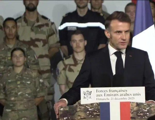 Emmanuel Macron está en Emiratos Árabes para celebrar la Navidad con las tropas francesas