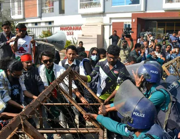 India, preocupada por las consecuencias de las tensiones en Bangladesh tras los disturbios