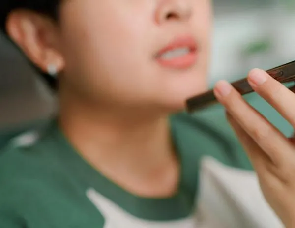 Cuando la IA juega a ser psicóloga: una tendencia que preocupa tanto como seduce