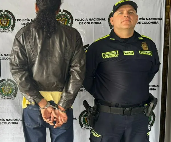 Eje Cafetero: con bate, una persona golpeó a funcionario de una alcaldía durante control de espacio público