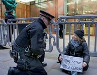Liberan a la activista Greta Thunberg de tras su arresto en una protesta propalestina en Londres