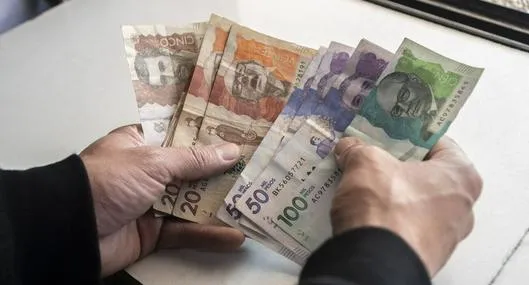 Pesos colombianos