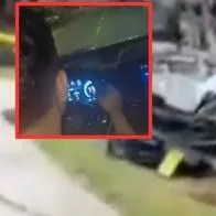 Jóvenes grabaron su propio accidente en camioneta y video los dejó en evidencia
