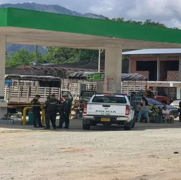 Hija de reconocido comerciante fue asesinada en bomba de gasolina: hombres en moto le dispararon en estación de su padre. 