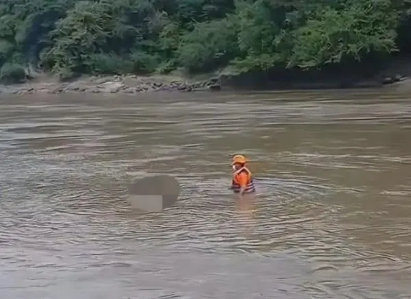 Sigue búsqueda de jóvenes en el río Magdalena: uno fue hallado sin vida