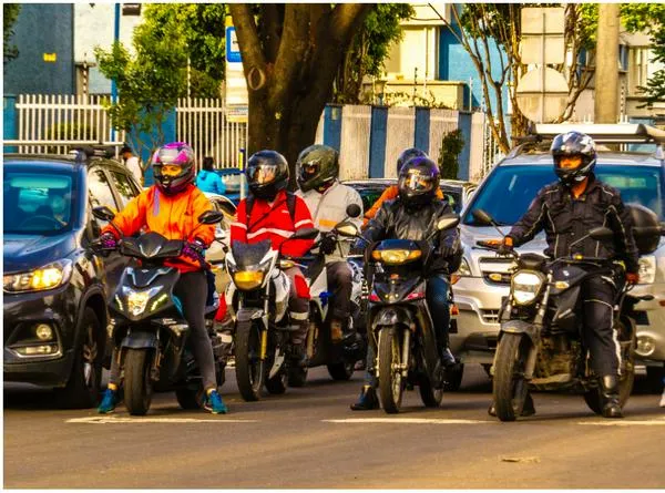 Soat para carros y motos cambiaría y lo volverían un impuesto.