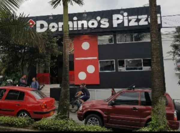 Se metieron a robar en local de pizza de El Cable (Manizales) 