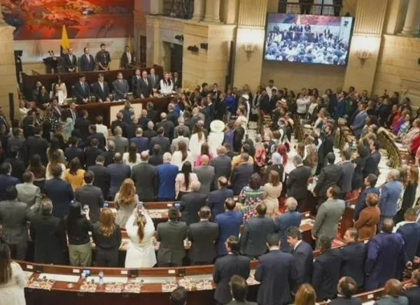 Declaración de emergencia económica dejó al congreso sin vacaciones 