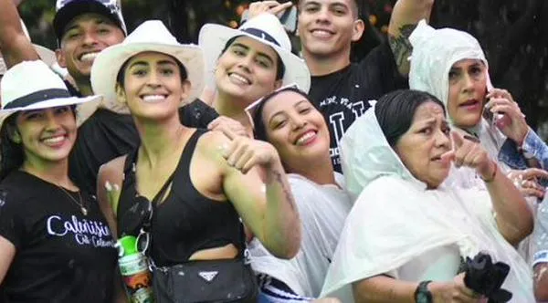 Ni la lluvia detuvo el Salsódromo: 32 mil asistentes a la apertura de la Feria de Cali