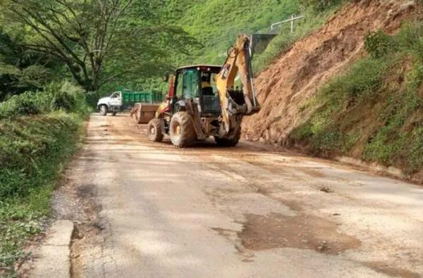Vías de Caldas: 1.932 kilómetros recibieron mantenimiento en el 2025; habría nueva maquinaria en el 2026