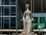 Brasil fortalece medidas contra condenados por trama golpista, luego de intento de fuga de expolicía