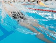 No te pierdas el curso vacacional de natación en los CEFE 