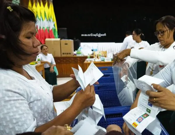 Myanmar vota en elecciones sin oposición en medio de represión y guerra civil