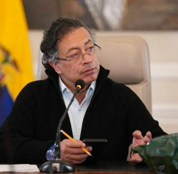 "No voy a ser dictador": Petro justifica su deseo de hacer constituyente y hasta anunció fechas del proyecto. No se hará en época electoral. 