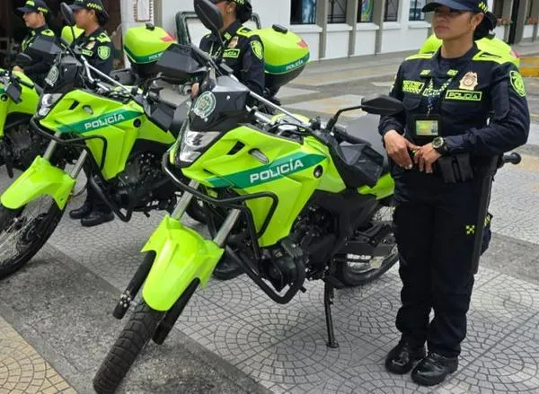 La Policía de Manizales recibe nueve motocicletas para mejorar la seguridad en la ciudad