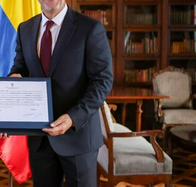 Gobierno Petro posesionó a Alfredo Saade como embajador de Colombia en Brasil