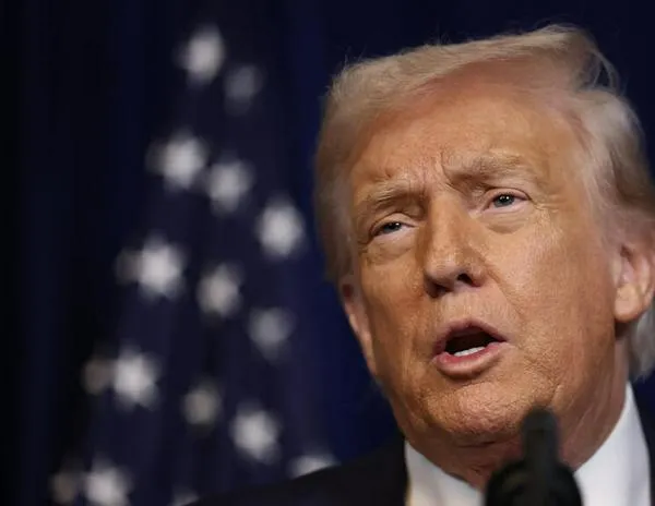 Trump afirma que EEUU atacó un muelle usado para narcotráfico en Venezuela