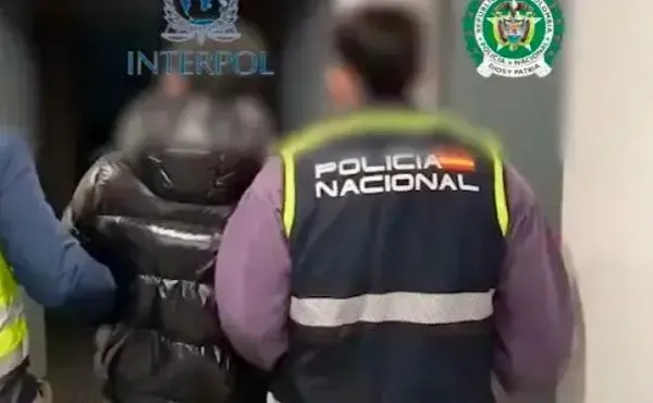 Petro le pide a la fiscal que solicite a España extradición de guerrillero del Eln que está detenido en España