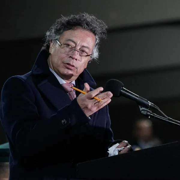 Petro envió mensaje de feliz año a colombianos, pero habló fue de constituyente