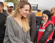 Gaza: la actriz Angelina Jolie visita el cruce fronterizo de Rafah en Egipto