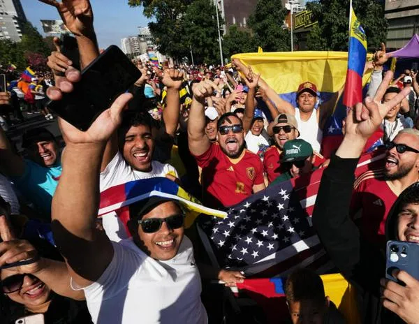 "Mi primer pensamiento ha sido para los presos políticos", dice a RFI integrante de la diáspora venezolana