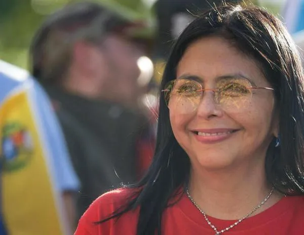 ¿Quién es Delcy Rodríguez, la cara del chavismo nombrada presidenta interina por el Supremo de Venezuela?