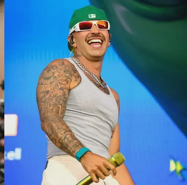 Blessd rompe el silencio sobre su pelea con Feid: “Dos hombres dándose puños”