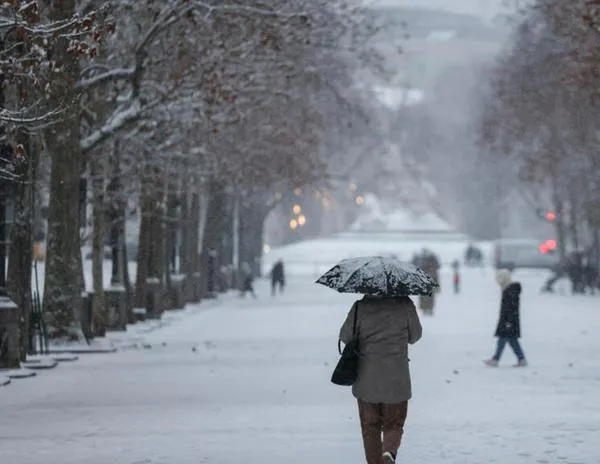 Una ola de frío mortal en Europa provoca accidentes y cancelaciones de vuelos en Francia