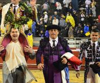 'David de M...aestría': David de Miranda debutó con puerta grande en la plaza de toros de Manizales tras cortar tres orejas