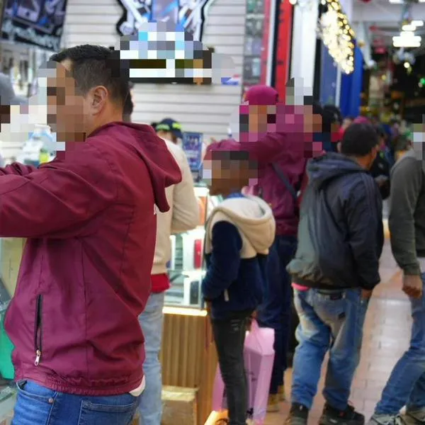 Sorpresa por lo que encontraron en centro comercial de Bogotá: dueños de locales, en problemas. Se enfrentarían al delito de receptación. 