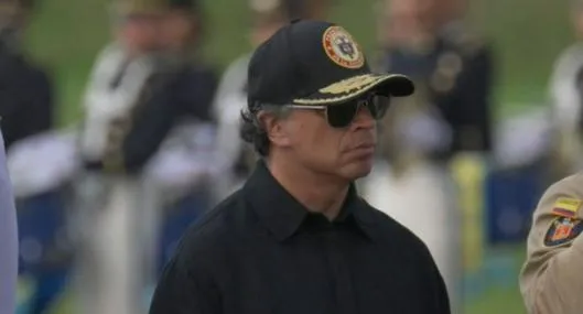 "Órdenes a soldados y policías": Petro, al estilo Call of Duty, hizo movidas por crisis con EE. UU. Lo criticaron por estar como en videojuego. 