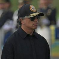 "Órdenes a soldados y policías": Petro, al estilo Call of Duty, hizo movidas por crisis con EE. UU. Lo criticaron por estar como en videojuego. 