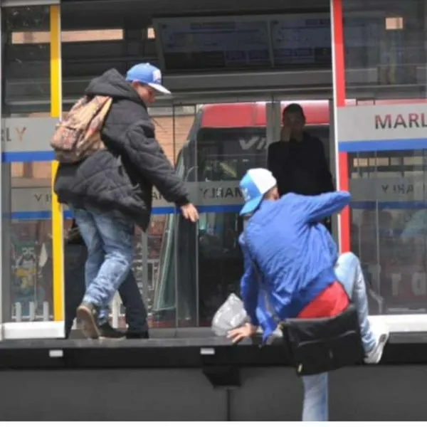 ¿Dónde puedo pagar comparendo por colarse en Transmilenio 2026? Hay curso gratis