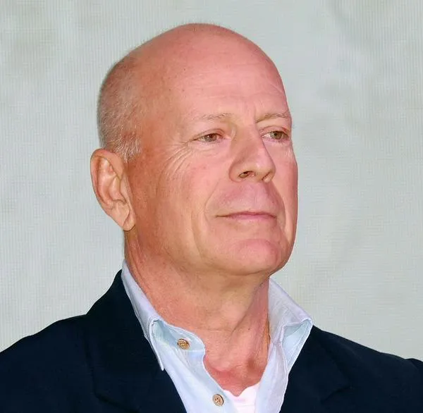¿Bruce Willis murió? Mensaje de su esposa y de Demi Moore causaron rumores