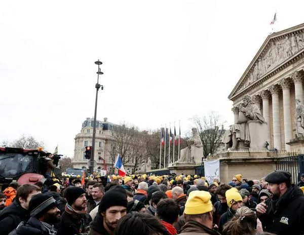 Acuerdo UE-Mercosur, más cerca de ser aprobado con o sin Francia, mientras crecen las protestas en París