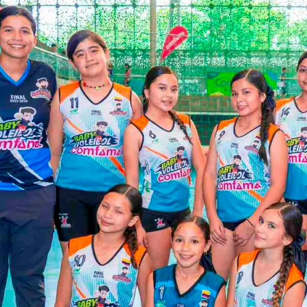 Voleibolistas de Amazonas enamoran con sus jugadas en el Yesid Santos en el Festival de Festivales